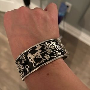 EUC Coach Bangle. Gorgeous Silver and Black Tone.